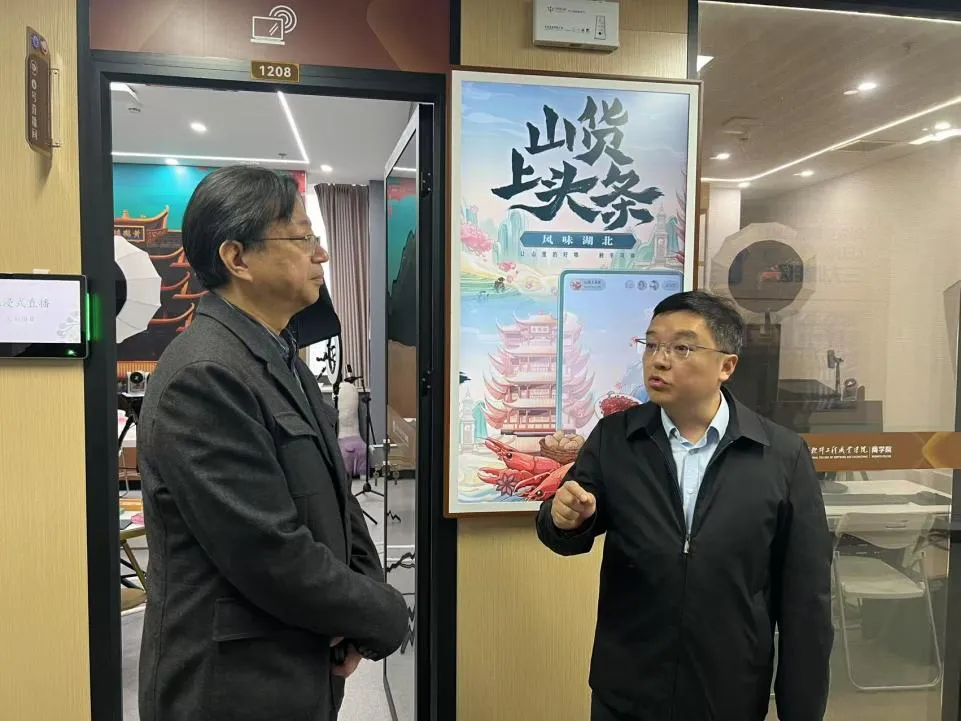 917c6cf1a2b6f8808feb617ea25a3e9